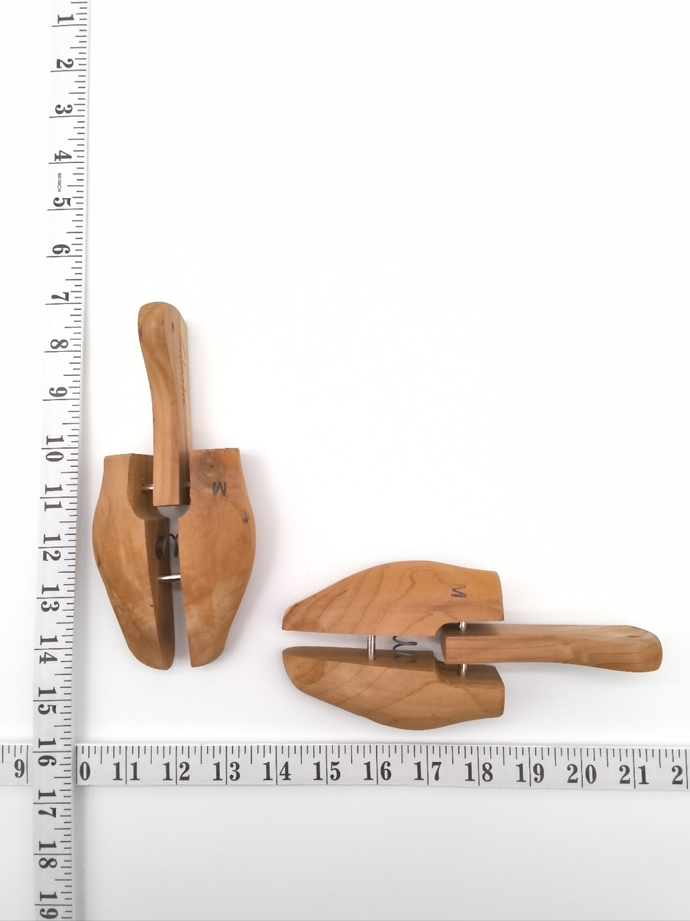 Vintage Clarks England Aromatic Cedar Wood Shoe Trees - Picture 2 of 8